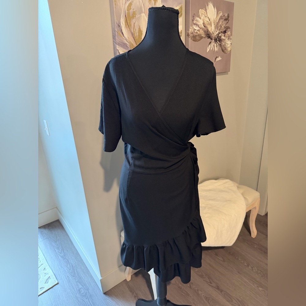 Elegant Black Wrap Tie Ruffle Short Sleeve Dress Flattering size XL